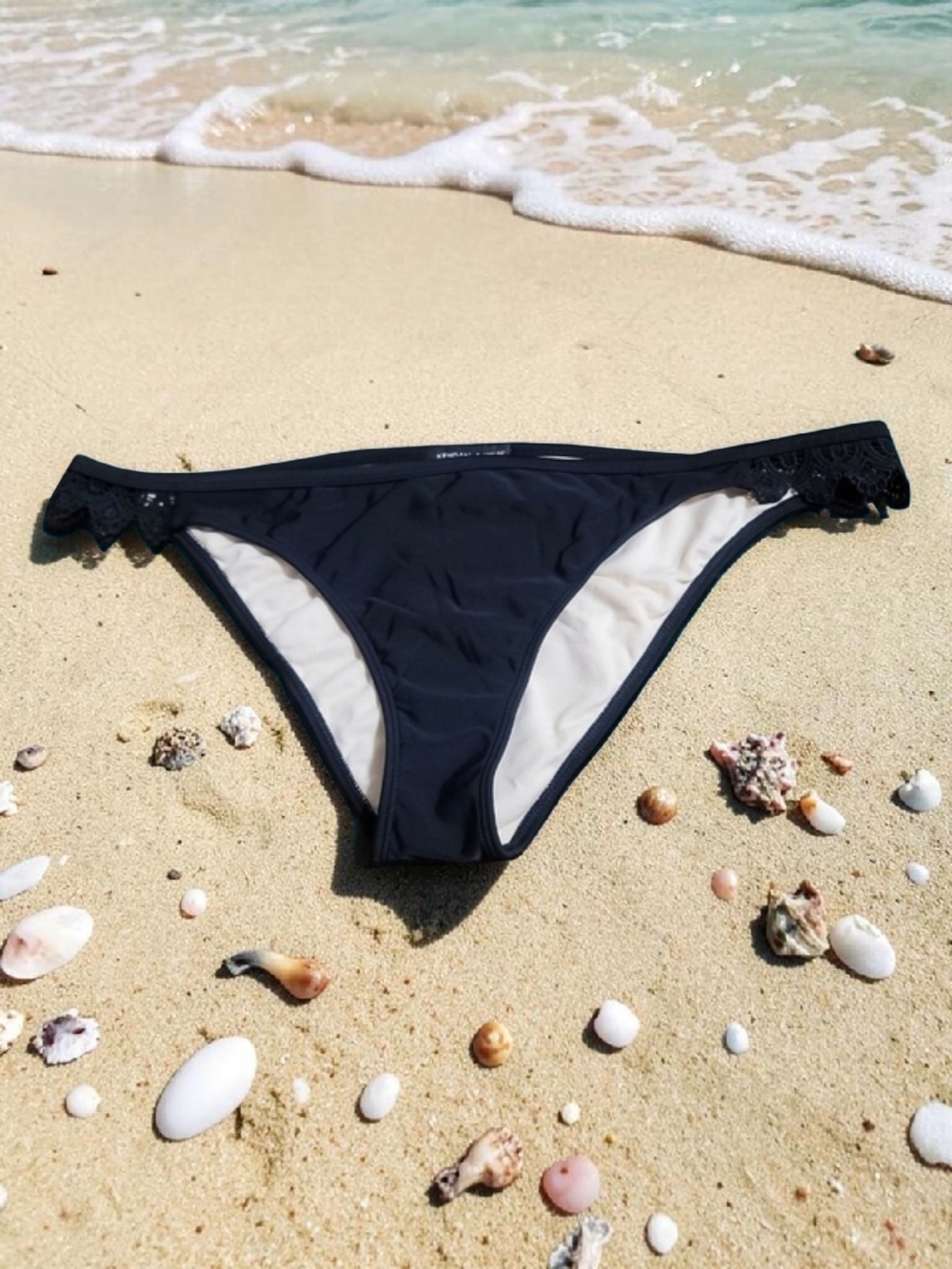 Kendall & Kylie - XL Black Bikini Bottom